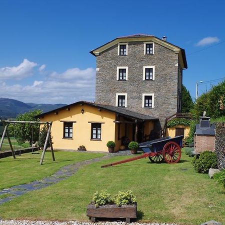 Pensjonat Casa De Aldea El Conceyu Navia Zewnętrze zdjęcie