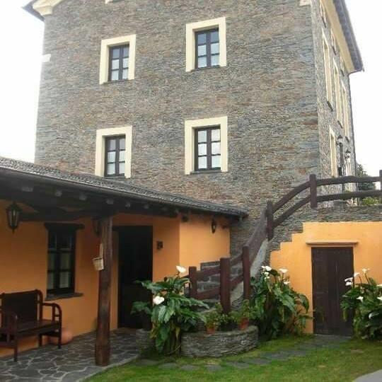 Pensjonat Casa De Aldea El Conceyu Navia Zewnętrze zdjęcie
